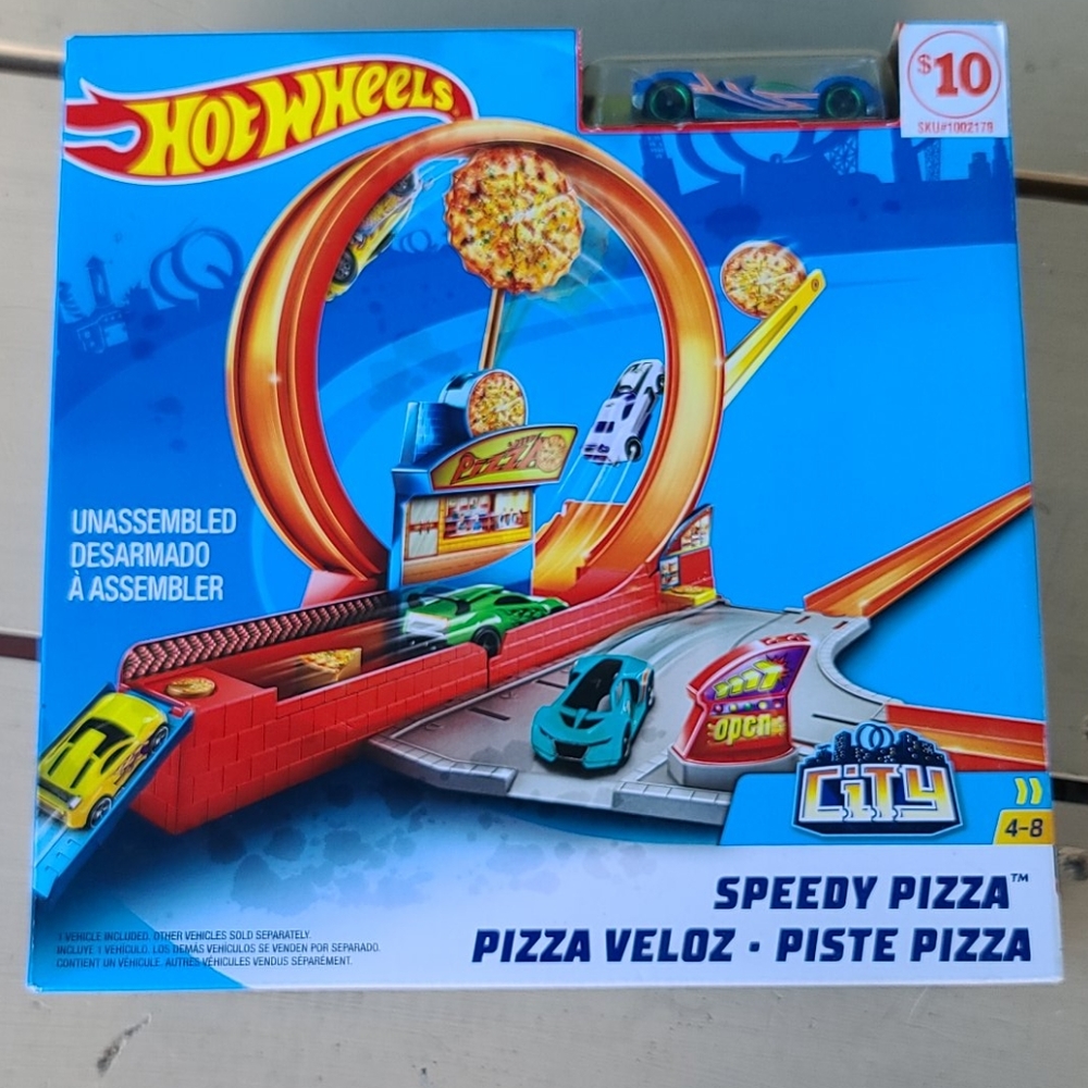 Hot Wheels Speedy Pizza Track toy new in box
